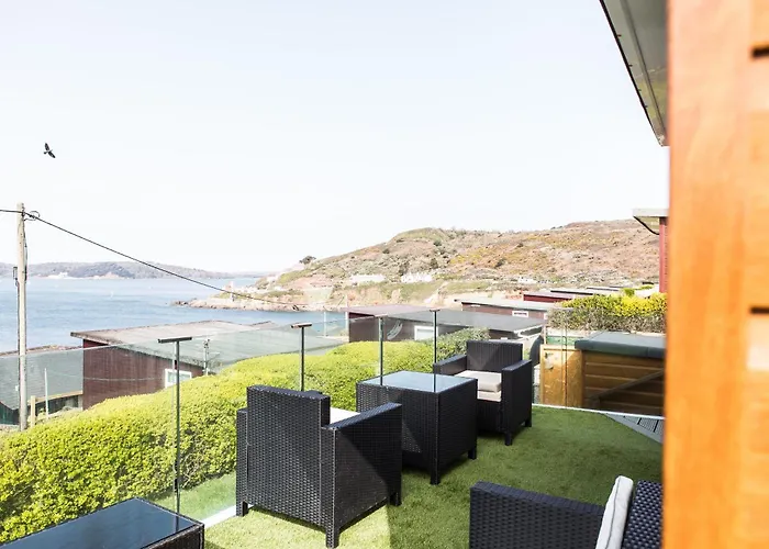 2 Bedroom Chalet With Sea Views