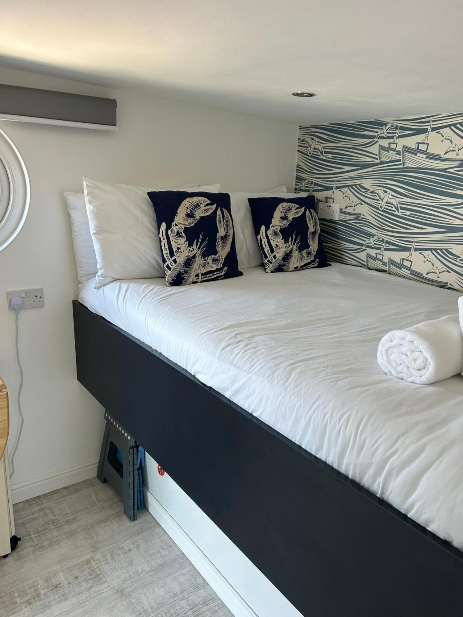 2 Bedroom With Sea Views * Плаймаут