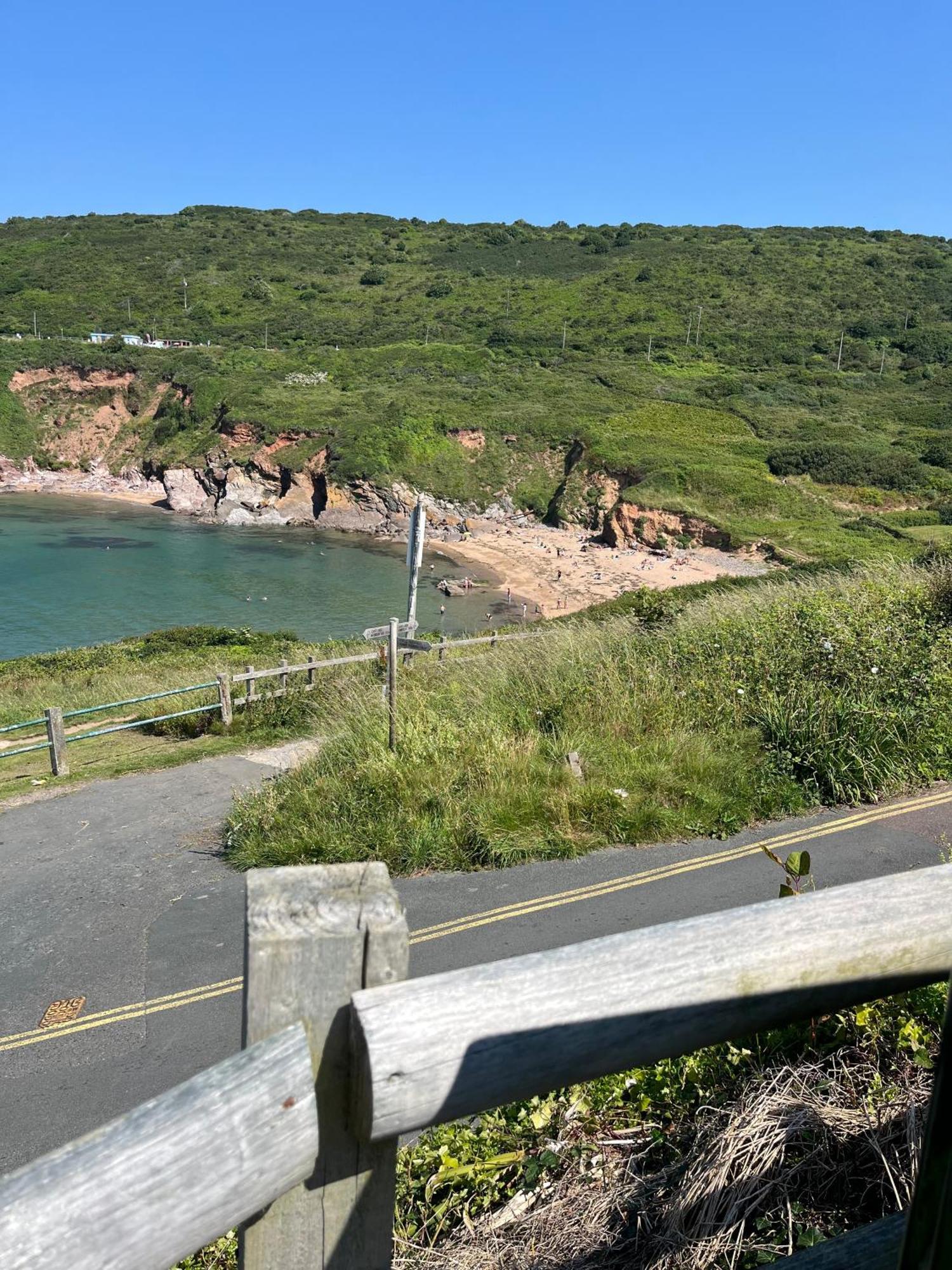 2 Bedroom With Sea Views Apartment *